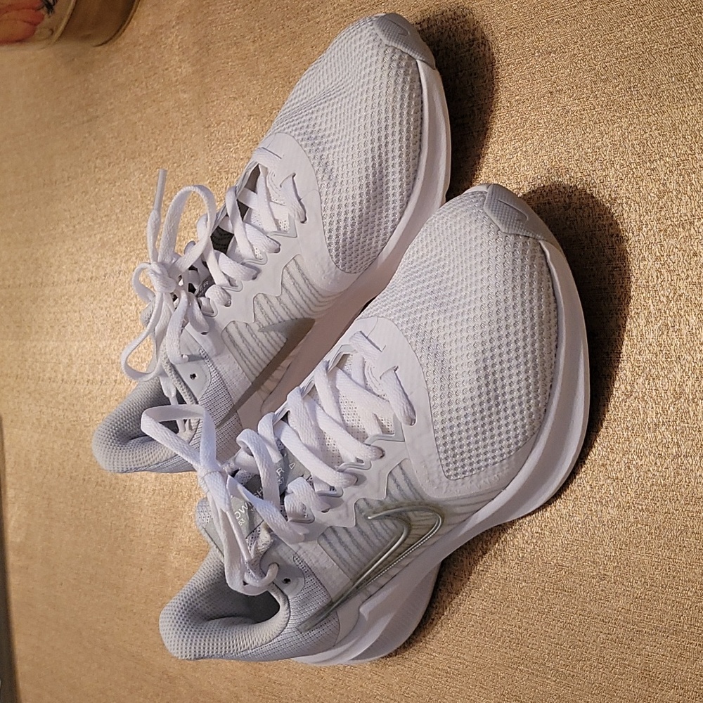 Nike Women's Downshifter 11 Running Shoes